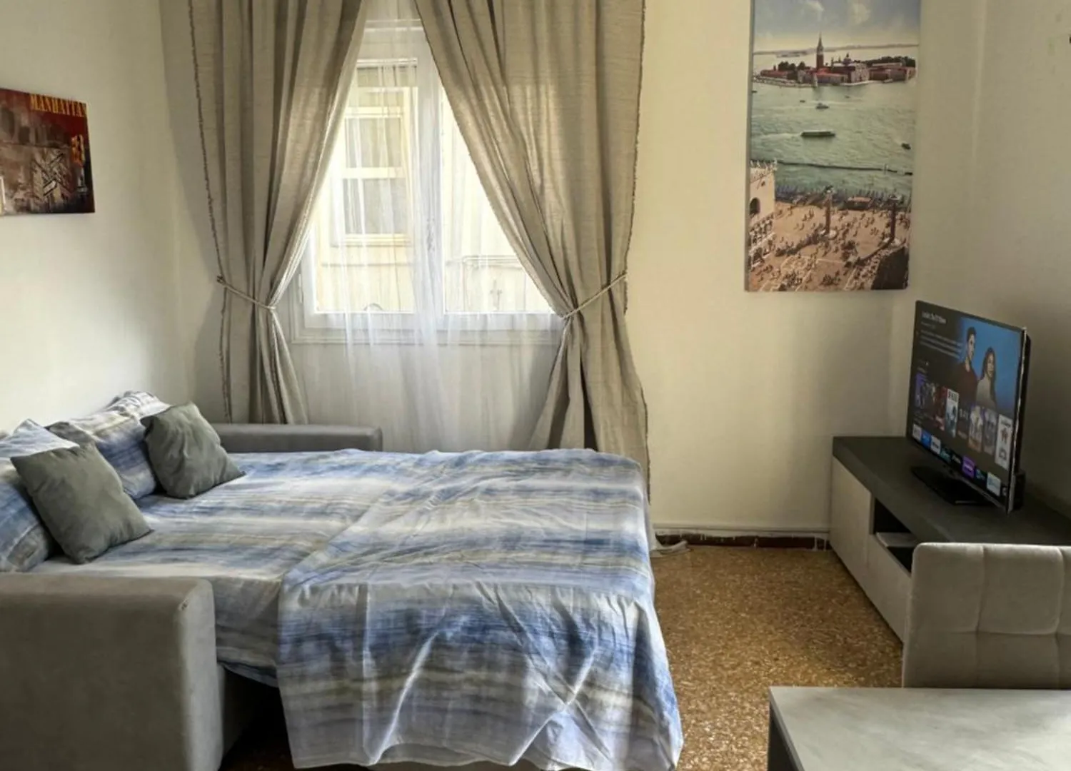 Venice Grey Apartment 0*,