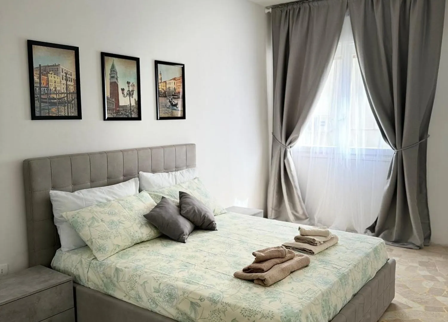Venice Grey Apartment