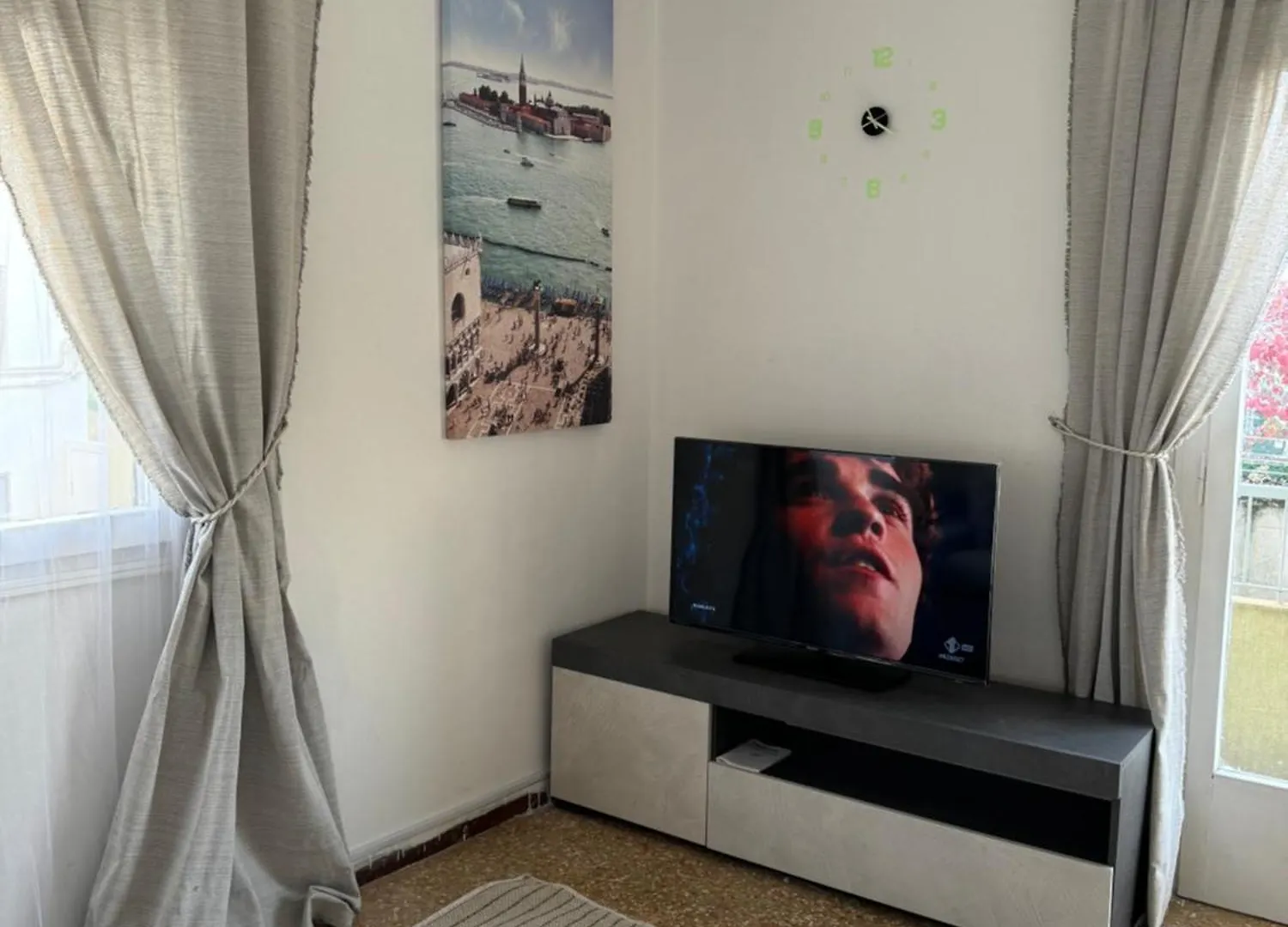 Venice Grey Apartment
